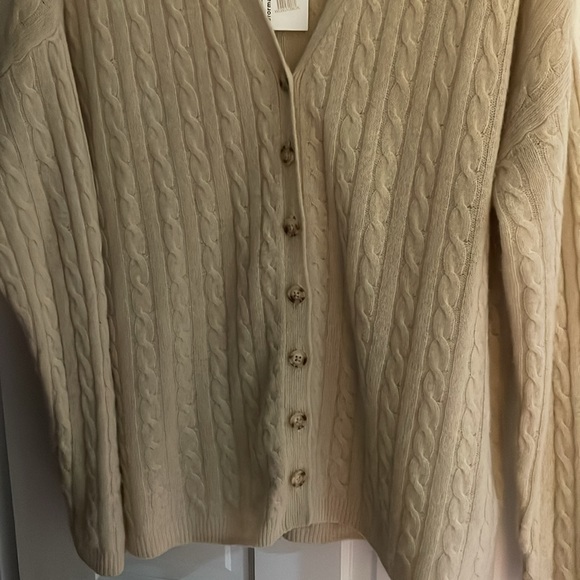 NWT Reformation Giusta Oversized Cashmere Cardigan in size small - Picture 8 of 9